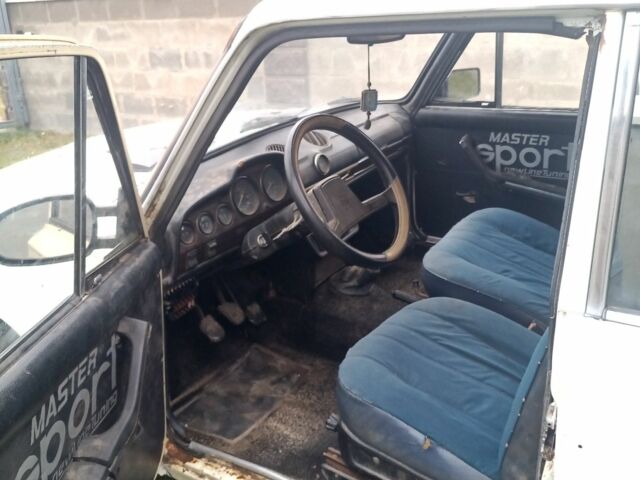 Белый ВАЗ 2106, объемом двигателя 0 л и пробегом 85 тыс. км за 550 $, фото 6 на Automoto.ua