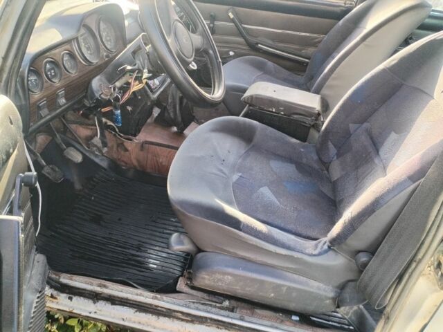 Білий ВАЗ 2106, об'ємом двигуна 0 л та пробігом 150 тис. км за 286 $, фото 4 на Automoto.ua