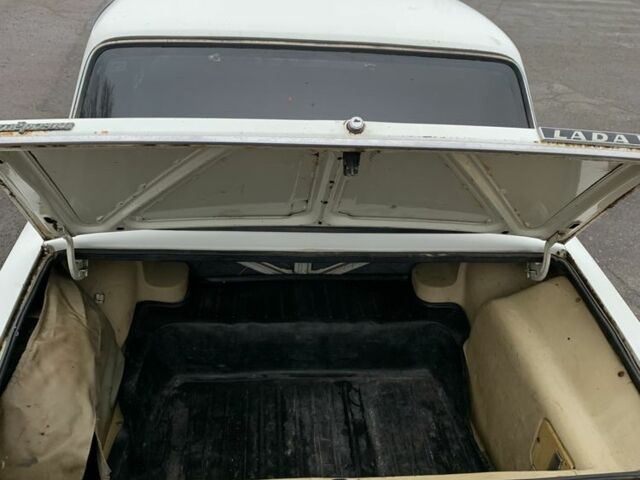 Белый ВАЗ 2106, объемом двигателя 1.3 л и пробегом 1000 тыс. км за 548 $, фото 5 на Automoto.ua