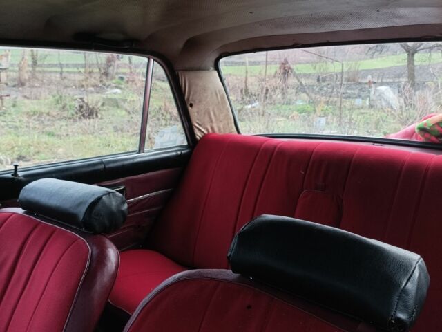 Белый ВАЗ 2106, объемом двигателя 0 л и пробегом 52 тыс. км за 603 $, фото 5 на Automoto.ua