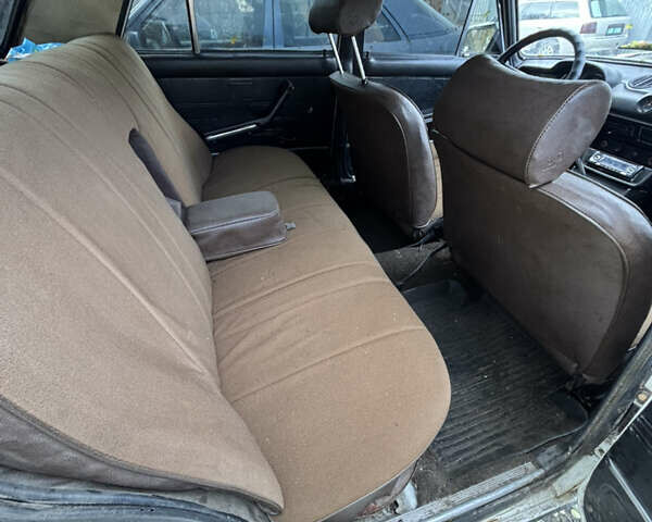 Білий ВАЗ 2106, об'ємом двигуна 1.29 л та пробігом 160 тис. км за 700 $, фото 10 на Automoto.ua