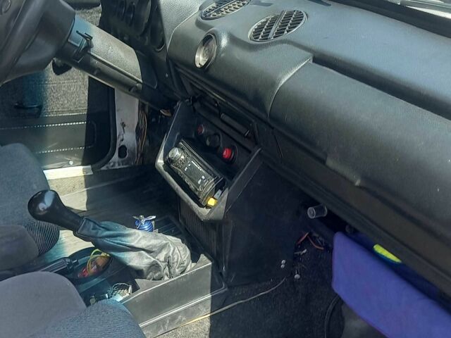 Білий ВАЗ 2106, об'ємом двигуна 1.6 л та пробігом 48 тис. км за 879 $, фото 6 на Automoto.ua