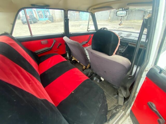 Білий ВАЗ 2106, об'ємом двигуна 1.5 л та пробігом 1000 тис. км за 308 $, фото 6 на Automoto.ua