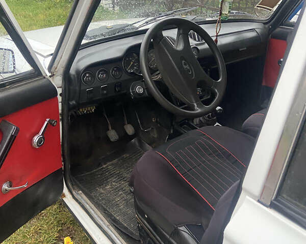 Білий ВАЗ 2106, об'ємом двигуна 1.3 л та пробігом 250 тис. км за 950 $, фото 8 на Automoto.ua