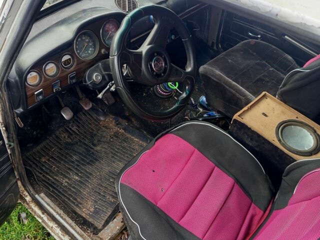 Білий ВАЗ 2106, об'ємом двигуна 3 л та пробігом 500 тис. км за 381 $, фото 2 на Automoto.ua