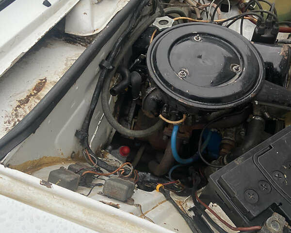 Білий ВАЗ 2106, об'ємом двигуна 1.3 л та пробігом 250 тис. км за 950 $, фото 7 на Automoto.ua