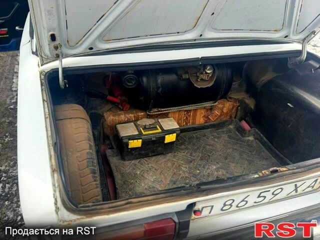 Білий ВАЗ 2106, об'ємом двигуна 1.5 л та пробігом 263 тис. км за 700 $, фото 8 на Automoto.ua