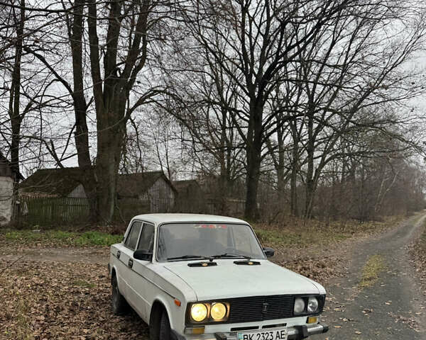 Белый ВАЗ 2106, объемом двигателя 1.3 л и пробегом 150 тыс. км за 550 $, фото 1 на Automoto.ua