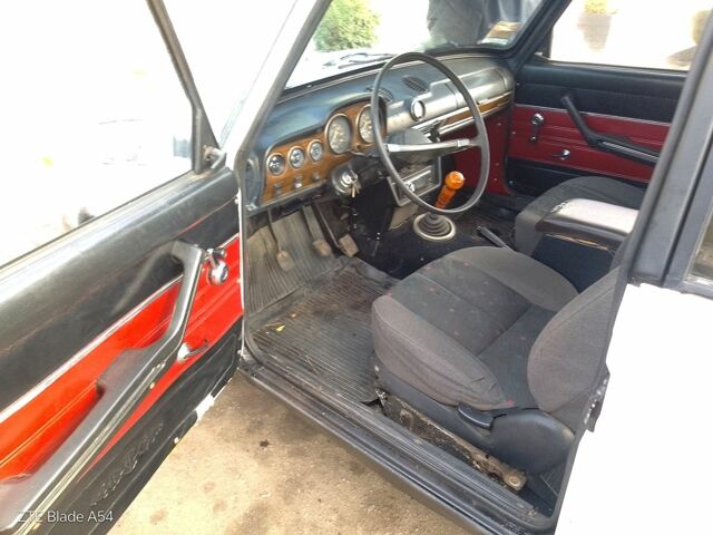 Белый ВАЗ 2106, объемом двигателя 0 л и пробегом 190 тыс. км за 746 $, фото 5 на Automoto.ua