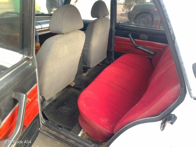 Белый ВАЗ 2106, объемом двигателя 0 л и пробегом 190 тыс. км за 746 $, фото 6 на Automoto.ua