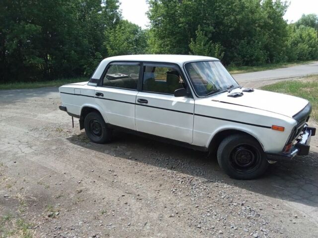 Белый ВАЗ 2106, объемом двигателя 1.3 л и пробегом 400 тыс. км за 650 $, фото 4 на Automoto.ua