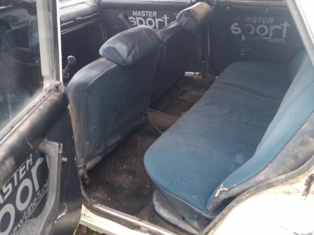 Белый ВАЗ 2106, объемом двигателя 0 л и пробегом 85 тыс. км за 550 $, фото 5 на Automoto.ua