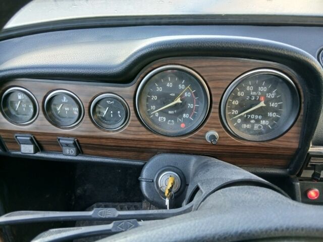 Білий ВАЗ 2106, об'ємом двигуна 0 л та пробігом 117 тис. км за 570 $, фото 7 на Automoto.ua