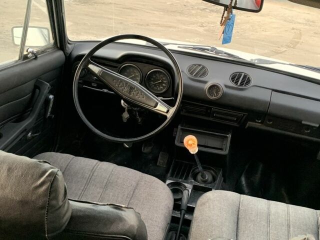 Белый ВАЗ 2106, объемом двигателя 1.5 л и пробегом 500 тыс. км за 999 $, фото 6 на Automoto.ua