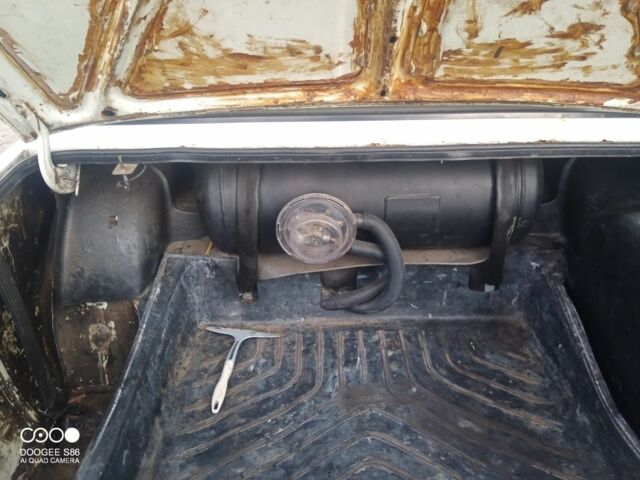 Білий ВАЗ 2106, об'ємом двигуна 1.3 л та пробігом 10 тис. км за 713 $, фото 7 на Automoto.ua