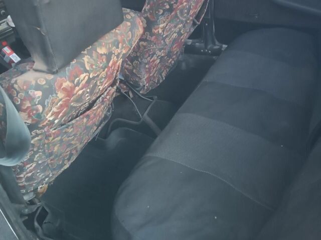 Белый ВАЗ 2106, объемом двигателя 1.5 л и пробегом 678 тыс. км за 381 $, фото 3 на Automoto.ua