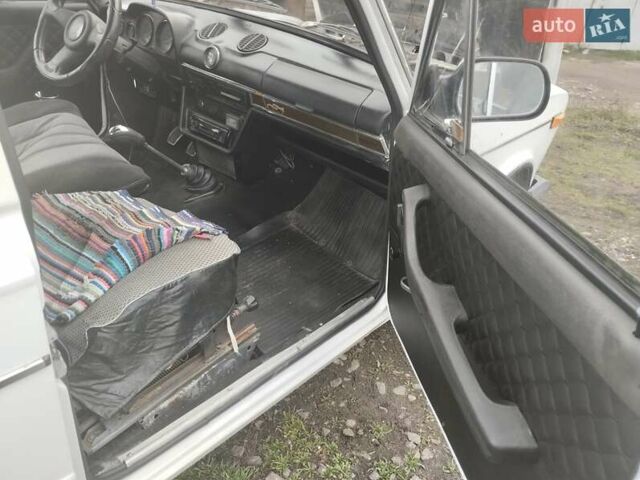 Білий ВАЗ 2106, об'ємом двигуна 1.5 л та пробігом 80 тис. км за 1100 $, фото 4 на Automoto.ua