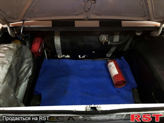 Белый ВАЗ 2106, объемом двигателя 1.5 л и пробегом 200 тыс. км за 1499 $, фото 9 на Automoto.ua