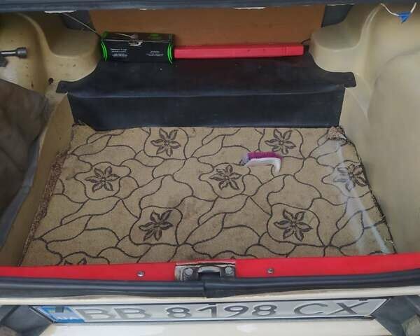 Белый ВАЗ 2106, объемом двигателя 1.3 л и пробегом 106 тыс. км за 1250 $, фото 4 на Automoto.ua