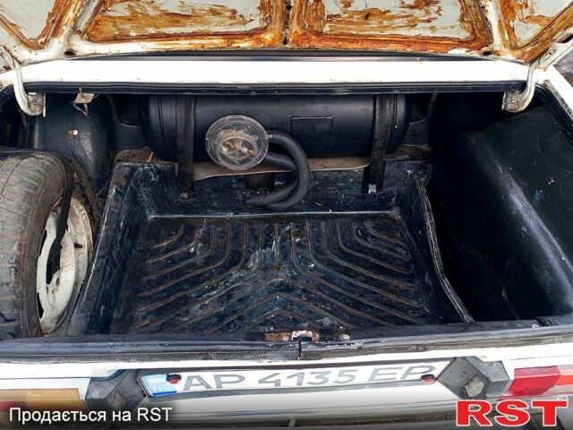 Белый ВАЗ 2106, объемом двигателя 1.3 л и пробегом 0 тыс. км за 700 $, фото 6 на Automoto.ua
