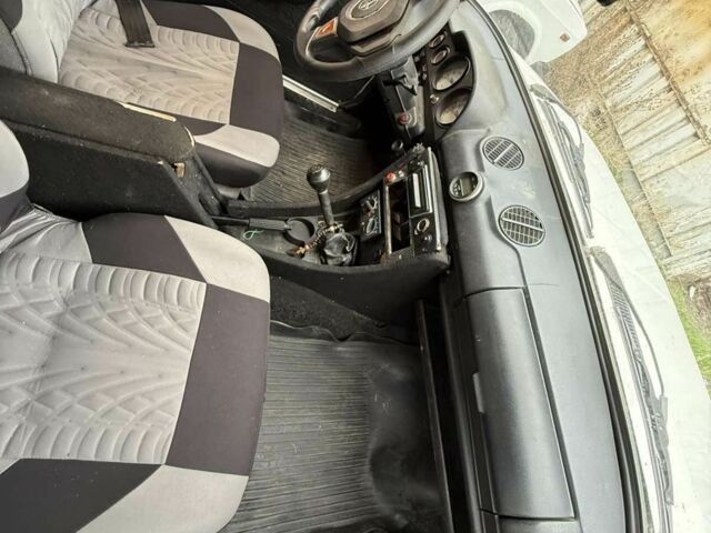 Белый ВАЗ 2106, объемом двигателя 0 л и пробегом 170 тыс. км за 650 $, фото 6 на Automoto.ua