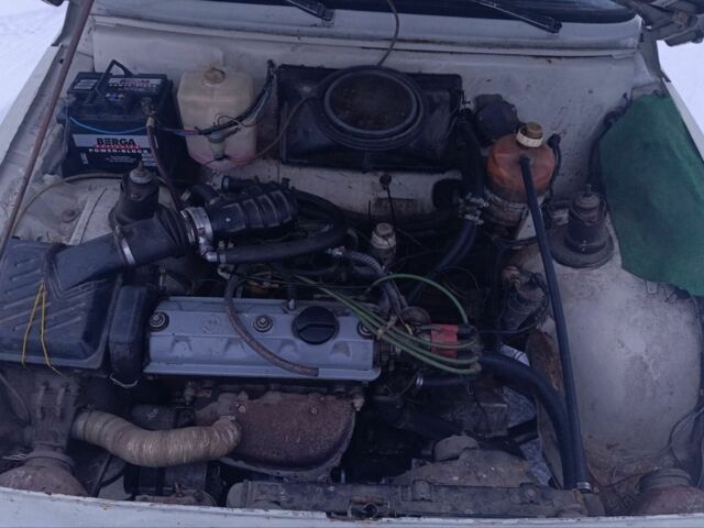 Білий ВАЗ 2106, об'ємом двигуна 0 л та пробігом 91 тис. км за 213 $, фото 6 на Automoto.ua