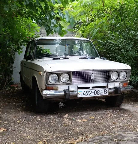 Белый ВАЗ 2106, объемом двигателя 1.5 л и пробегом 400 тыс. км за 600 $, фото 3 на Automoto.ua