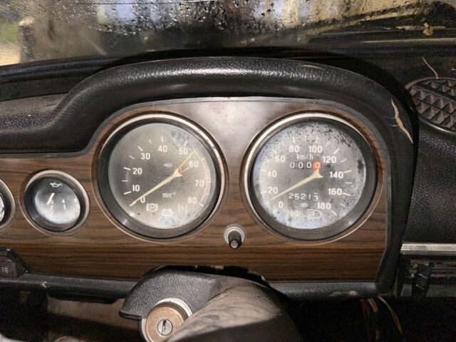 Білий ВАЗ 2106, об'ємом двигуна 1.6 л та пробігом 252 тис. км за 237 $, фото 6 на Automoto.ua