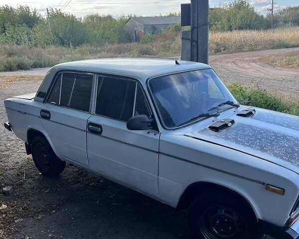 Белый ВАЗ 2106, объемом двигателя 1.5 л и пробегом 100 тыс. км за 500 $, фото 3 на Automoto.ua