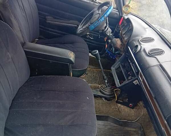 Белый ВАЗ 2106, объемом двигателя 1.5 л и пробегом 200 тыс. км за 426 $, фото 4 на Automoto.ua