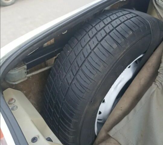 Белый ВАЗ 2106, объемом двигателя 0 л и пробегом 82 тыс. км за 2550 $, фото 6 на Automoto.ua