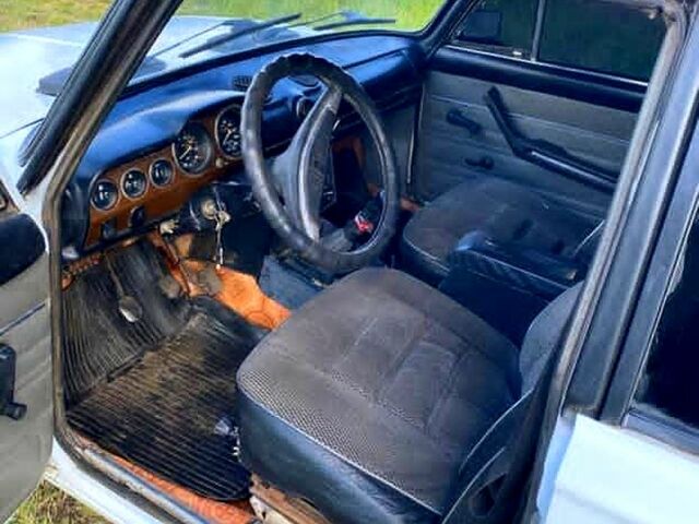 Белый ВАЗ 2106, объемом двигателя 1.3 л и пробегом 0 тыс. км за 1000 $, фото 5 на Automoto.ua