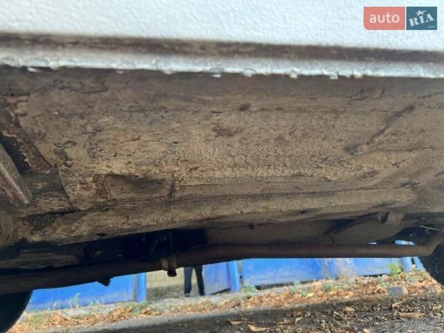 Белый ВАЗ 2106, объемом двигателя 1.5 л и пробегом 100 тыс. км за 500 $, фото 1 на Automoto.ua