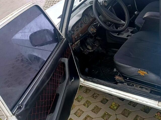 ВАЗ 2106 1991 в Хмельницком на Automoto.ua Белый ВАЗ 2106, объемом двигателя 1.3 л и пробегом 183 тыс. км за 850 $, фото 1 на Automoto.ua