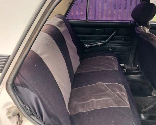 Белый ВАЗ 2106, объемом двигателя 1.45 л и пробегом 947 тыс. км за 800 $, фото 3 на Automoto.ua