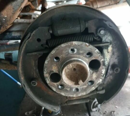 Белый ВАЗ 2106, объемом двигателя 0 л и пробегом 82 тыс. км за 2550 $, фото 21 на Automoto.ua