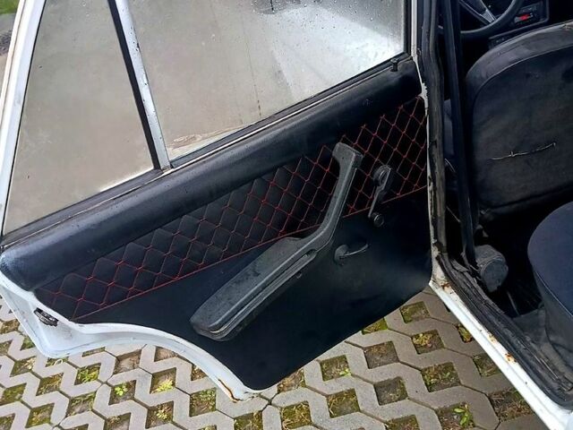 ВАЗ 2106 1991 в Хмельницком на Automoto.ua Белый ВАЗ 2106, объемом двигателя 1.3 л и пробегом 183 тыс. км за 850 $, фото 7 на Automoto.ua