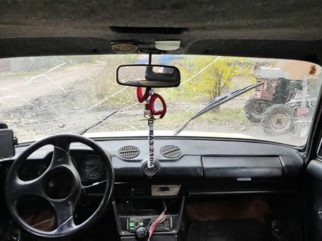 Белый ВАЗ 2106, объемом двигателя 1.5 л и пробегом 50 тыс. км за 724 $, фото 5 на Automoto.ua