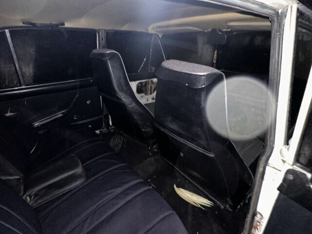 Білий ВАЗ 2106, об'ємом двигуна 1.6 л та пробігом 252 тис. км за 237 $, фото 3 на Automoto.ua