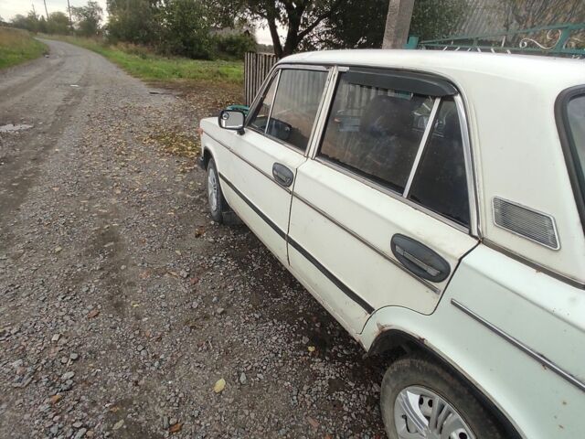Белый ВАЗ 2106, объемом двигателя 1 л и пробегом 412 тыс. км за 437 $, фото 4 на Automoto.ua