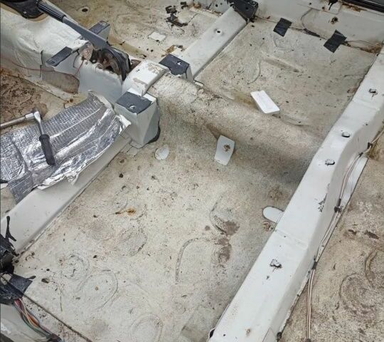 Белый ВАЗ 2106, объемом двигателя 0 л и пробегом 82 тыс. км за 2550 $, фото 14 на Automoto.ua