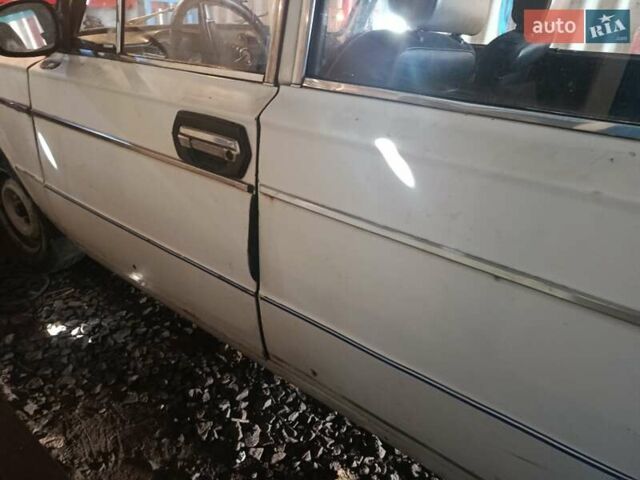 Белый ВАЗ 2106, объемом двигателя 1.3 л и пробегом 80 тыс. км за 604 $, фото 9 на Automoto.ua