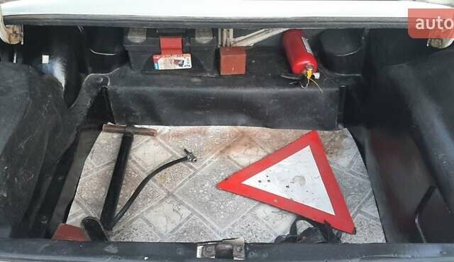 Белый ВАЗ 2106, объемом двигателя 1.45 л и пробегом 141 тыс. км за 1300 $, фото 9 на Automoto.ua