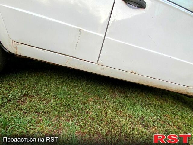 Белый ВАЗ 2106, объемом двигателя 1.3 л и пробегом 777 тыс. км за 550 $, фото 3 на Automoto.ua