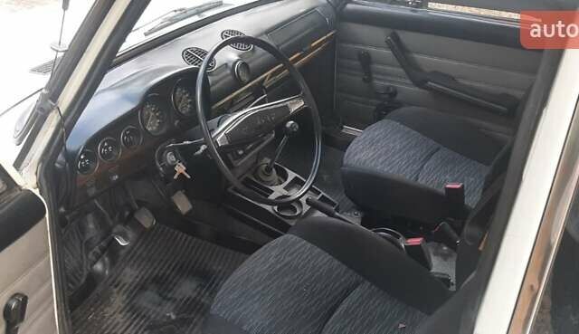 Белый ВАЗ 2106, объемом двигателя 1.45 л и пробегом 141 тыс. км за 1300 $, фото 4 на Automoto.ua