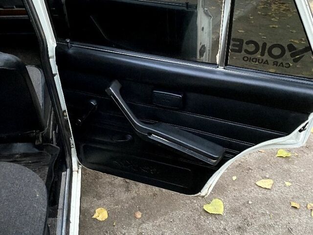 Белый ВАЗ 2106, объемом двигателя 1.3 л и пробегом 102 тыс. км за 680 $, фото 15 на Automoto.ua