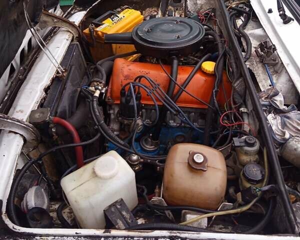 Белый ВАЗ 2106, объемом двигателя 1.5 л и пробегом 250 тыс. км за 1100 $, фото 1 на Automoto.ua