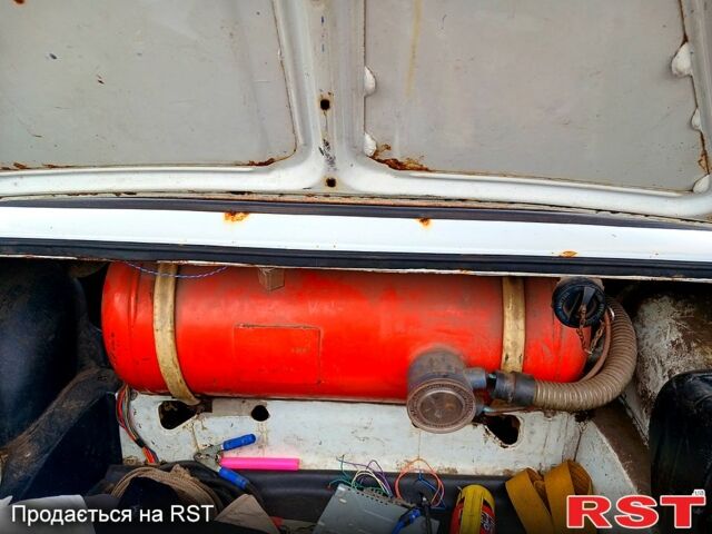 Білий ВАЗ 2106, об'ємом двигуна 1.3 л та пробігом 222 тис. км за 670 $, фото 3 на Automoto.ua