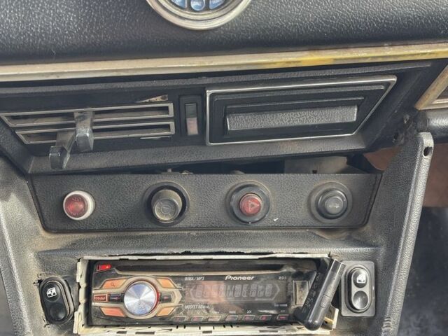 Белый ВАЗ 2106, объемом двигателя 1.5 л и пробегом 300 тыс. км за 650 $, фото 9 на Automoto.ua