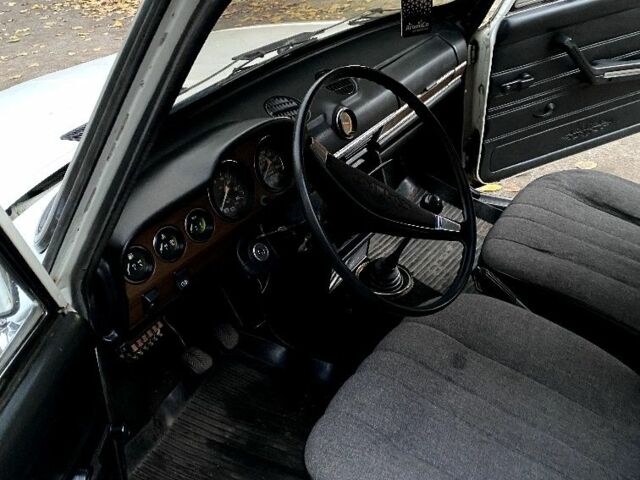 Белый ВАЗ 2106, объемом двигателя 1.3 л и пробегом 102 тыс. км за 680 $, фото 19 на Automoto.ua